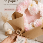Bouquet de fleurs en papier coloré dans un vase élégant