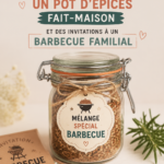 Un pot d'épices fait maison décoré avec une étiquette personnalisée.