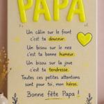 Un papa qui joue avec son enfant dans un parc, illustrant l'importance de leur relation.