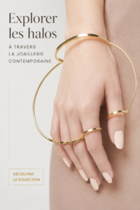 Collection de bijoux contemporains en halo illuminant une tenue élégante.