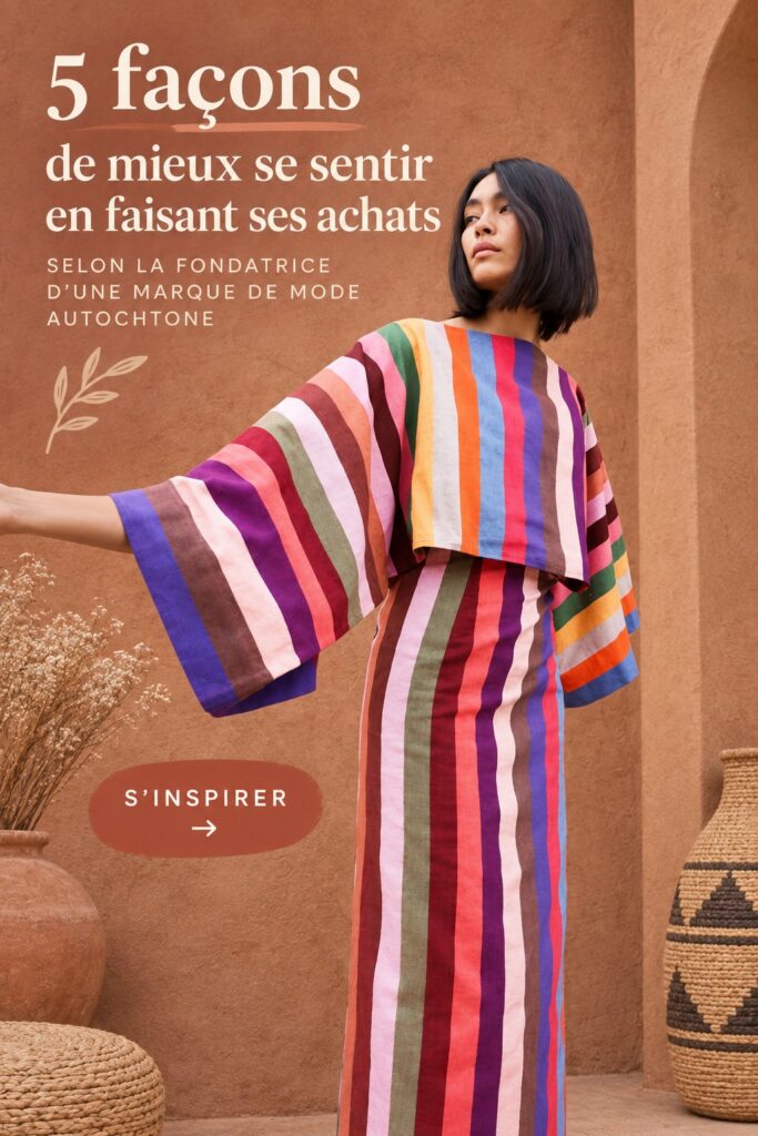 Femme souriante portant des vêtements d'une marque éthique en plein shopping